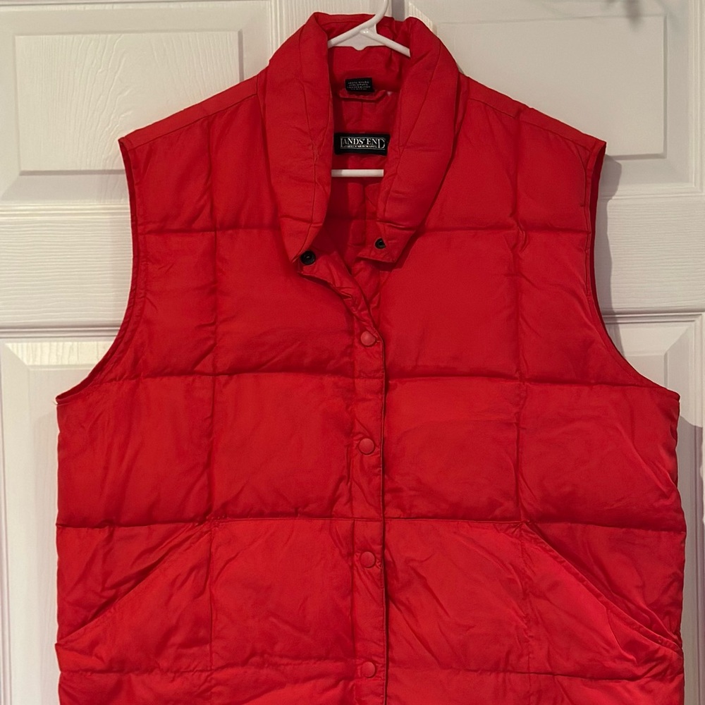 Lands End size 14-16 down vest